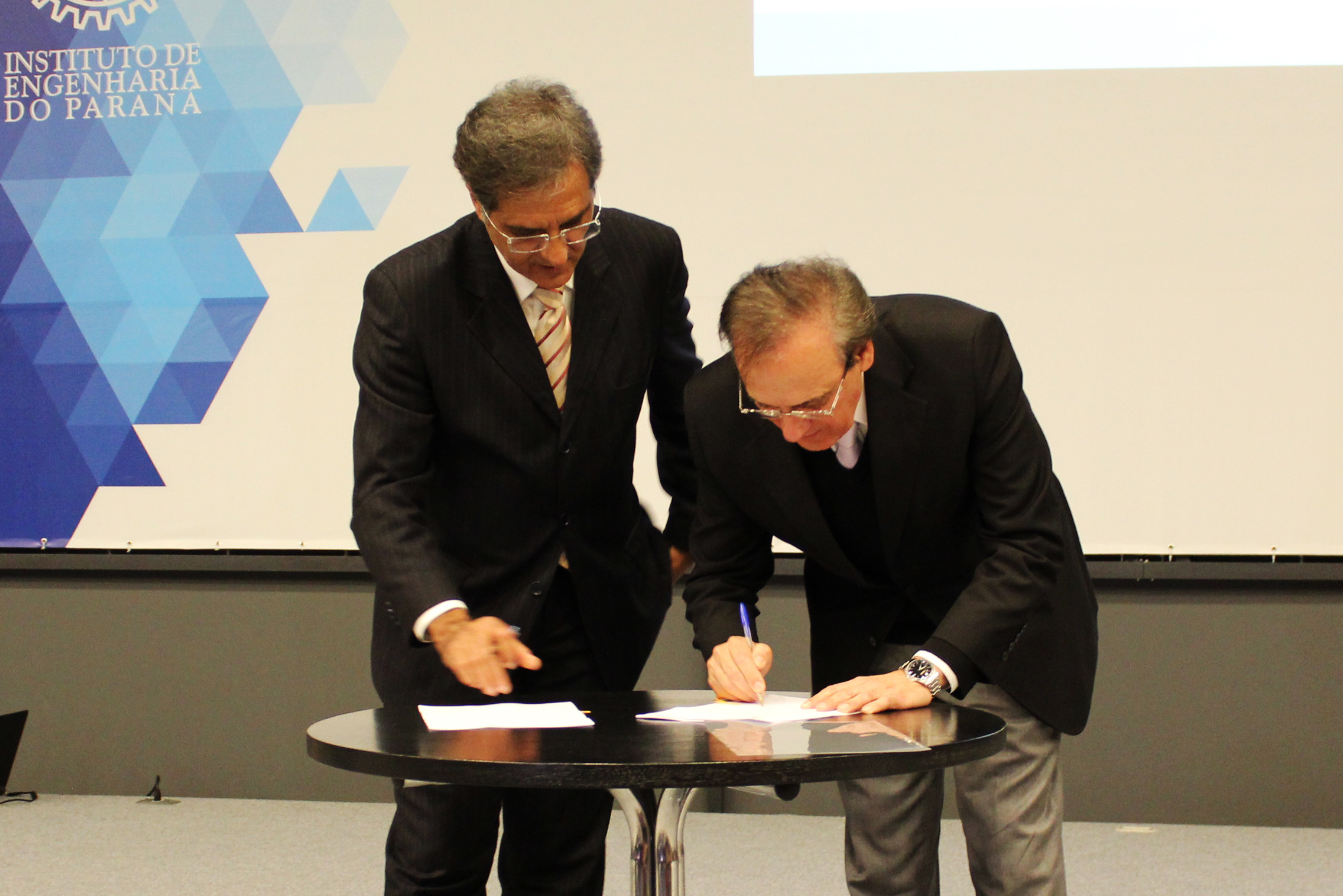 Assinatura de parceria BIM, UFPR e UP. 23/08/2016  - José Richa Filho e José Pio Martins