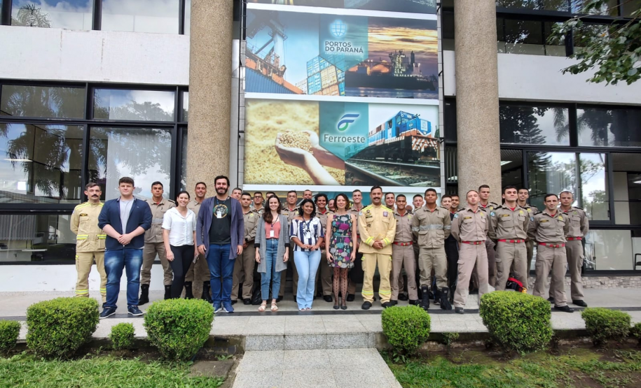 Alunos visitam SEIL