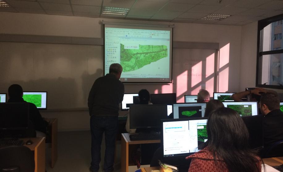 Participantes das Universidades tem treinamento no PowerCivil