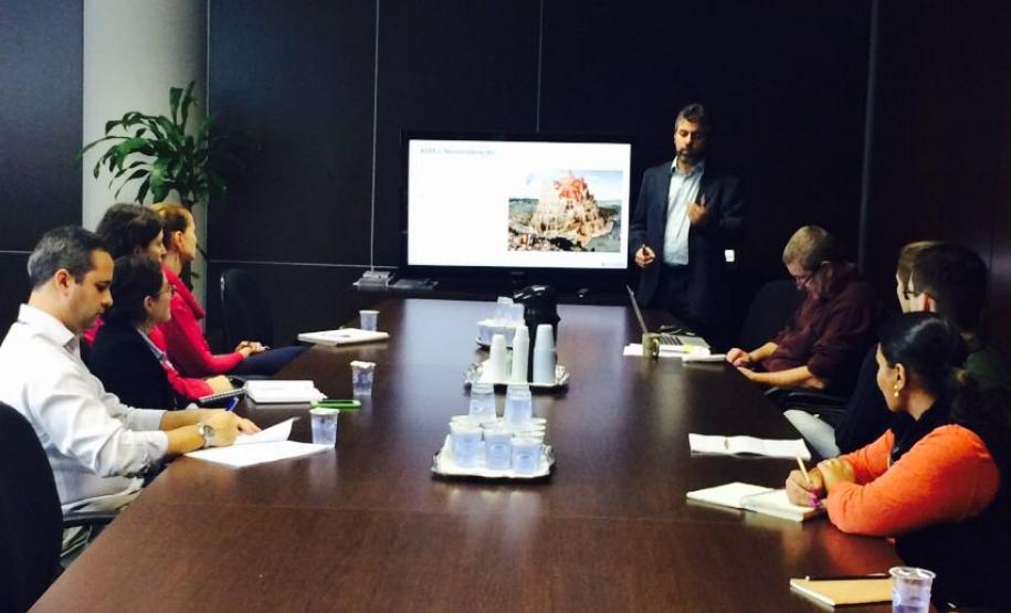 Apresentção NBR 15965